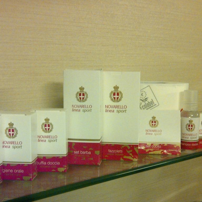 Granozzo con Monticello Hotel Novarello חדר תמונה